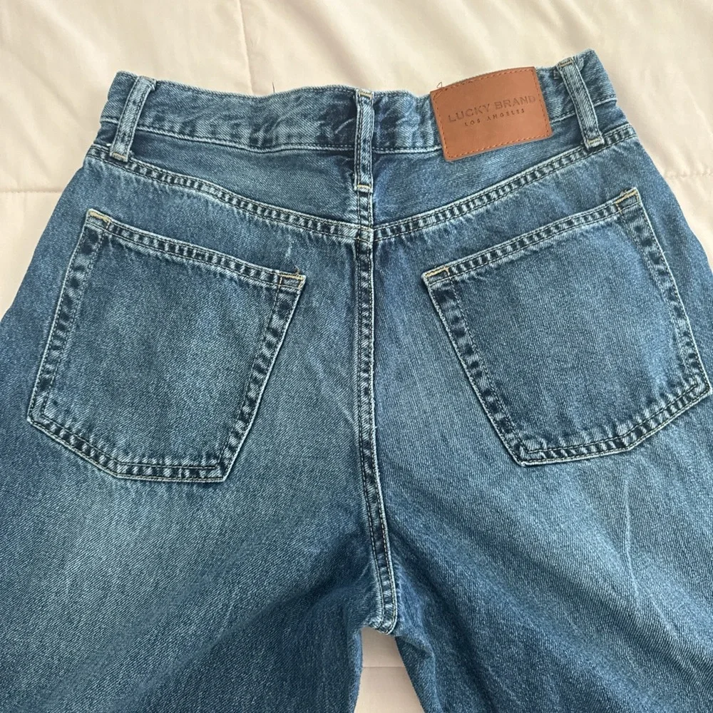 Lucky Brand Women's wide leg Jeans - Dark Blue and Light Blue bundle! - Picture 7 of 12